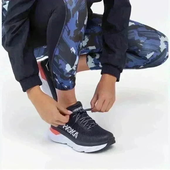 Hoka One One Bondi 7 Womens Running Shoes in Black Iris/Ballad Blue 9 - Picture 1 of 13